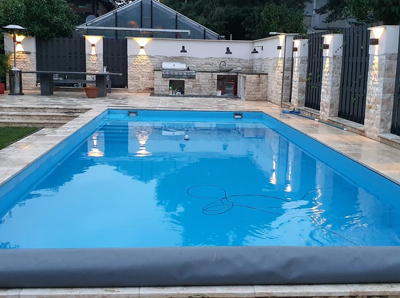 10m Pool mit Poolfolie als Abdichtung