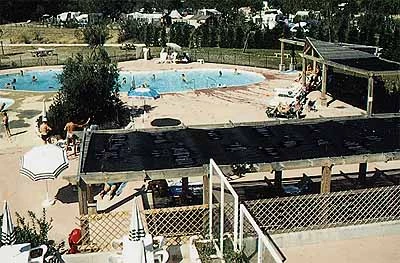 Camping-Platz - Schwimmbad, solar beheizt von ROOS.