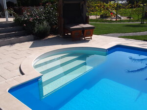 Römische Pooltreppe